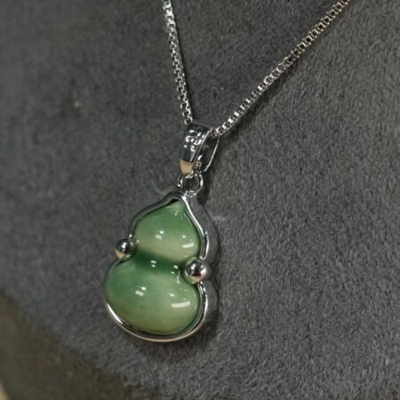 Gourd-Shaped Green Ceramic Necklace
